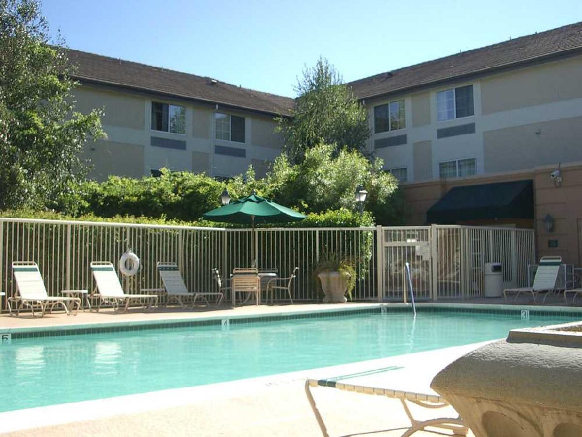 Extended Stay America Suites - Pleasanton - Chabot Dr Zewnętrze zdjęcie